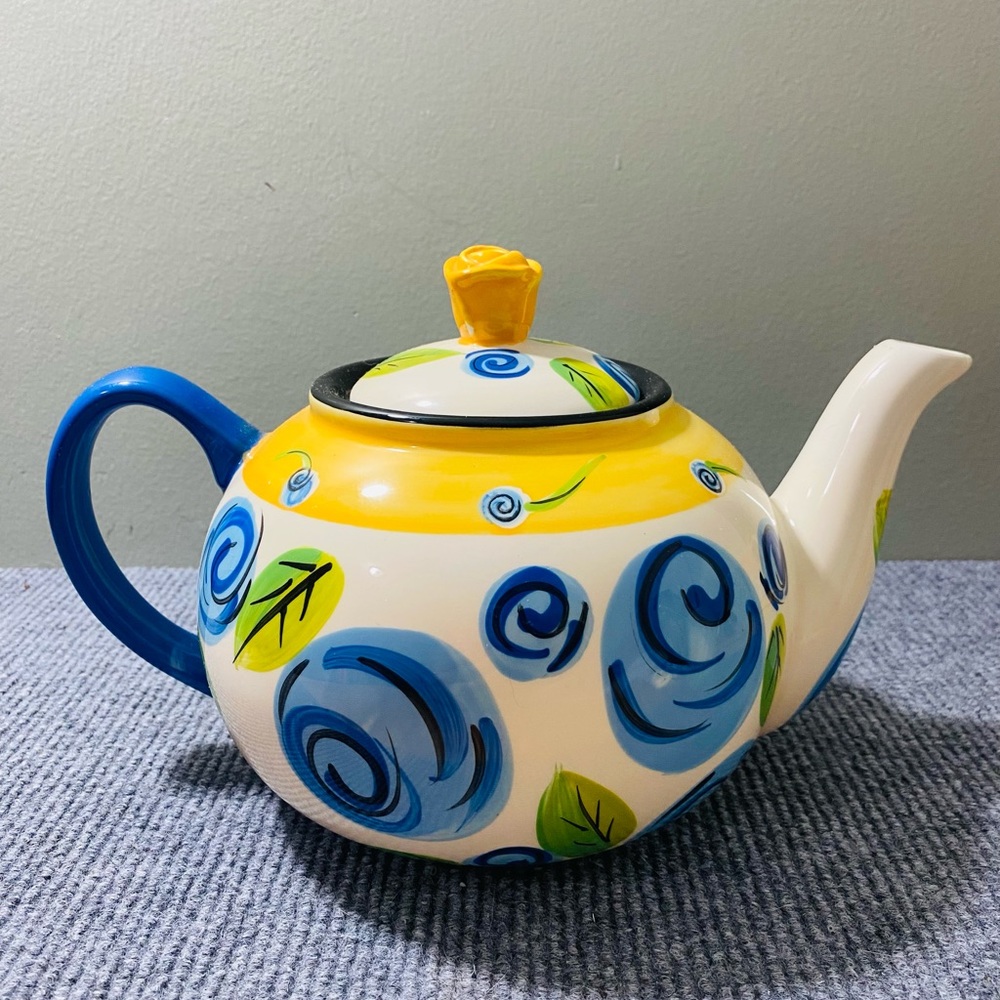 Hausenware Teapot